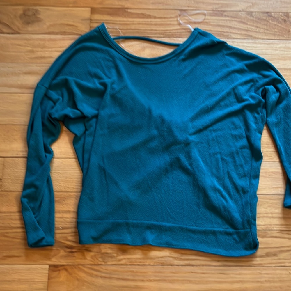 Super cute green light sweater